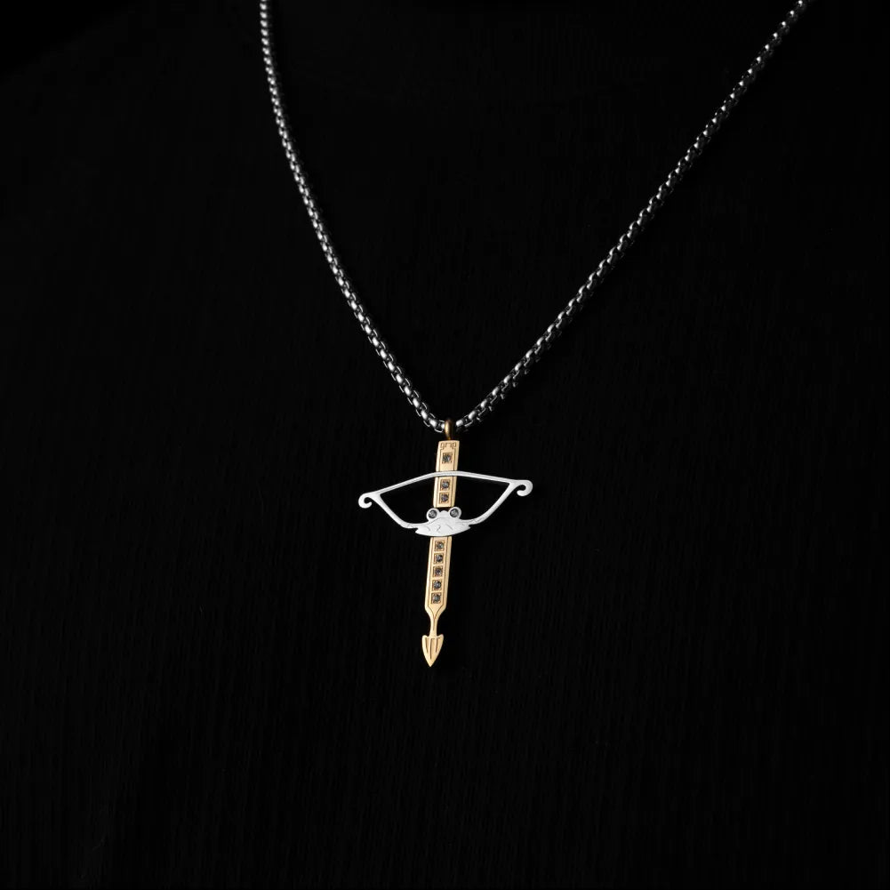 Gold Arrow Pendant Details 08