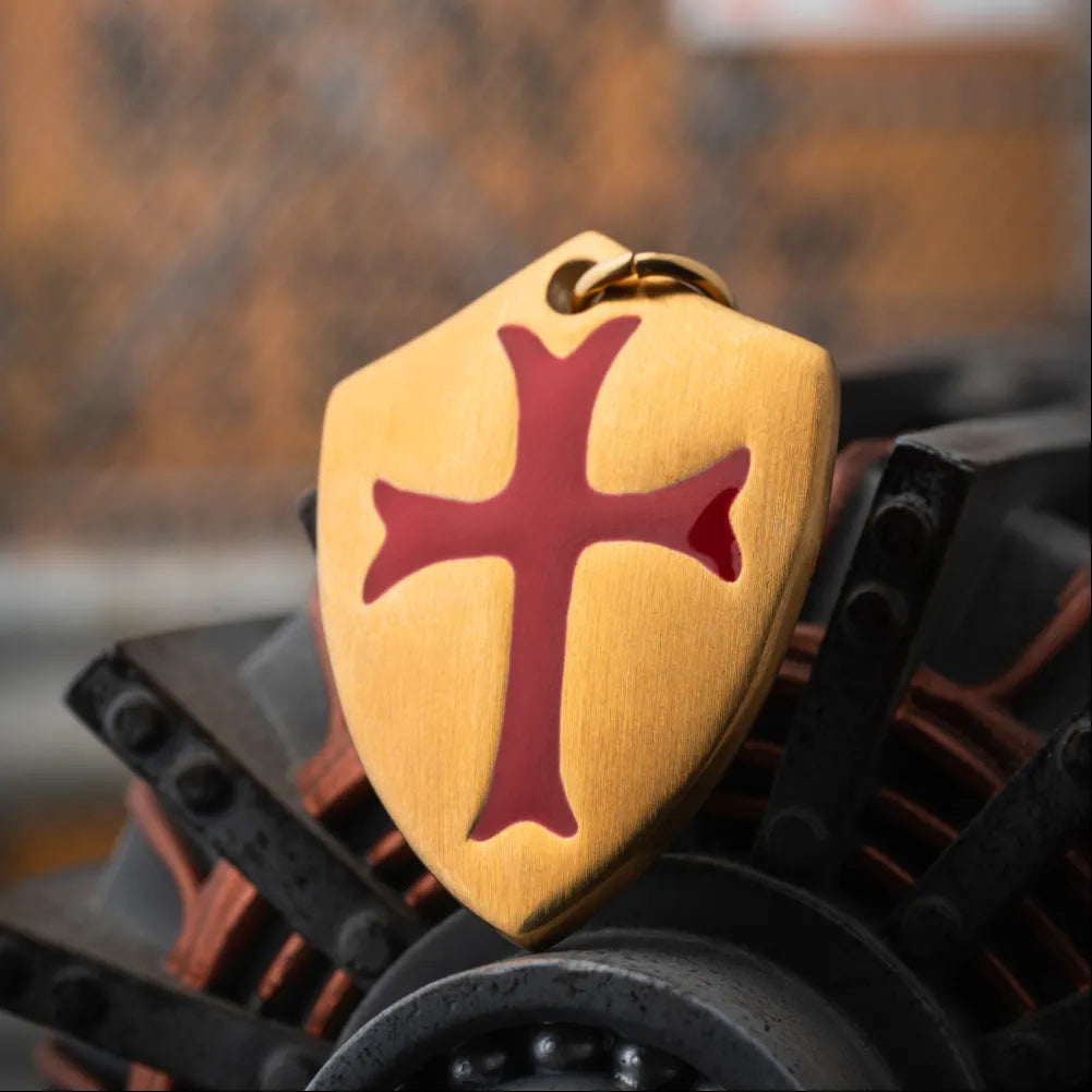 Gold Tone Crusader Shield Pendant Details 02