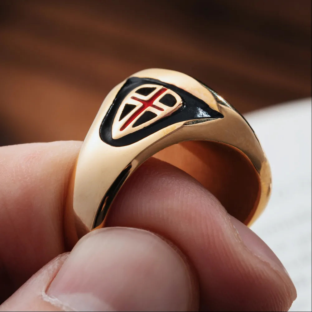 Gold Tone Crusader Shield Ring Details 04
