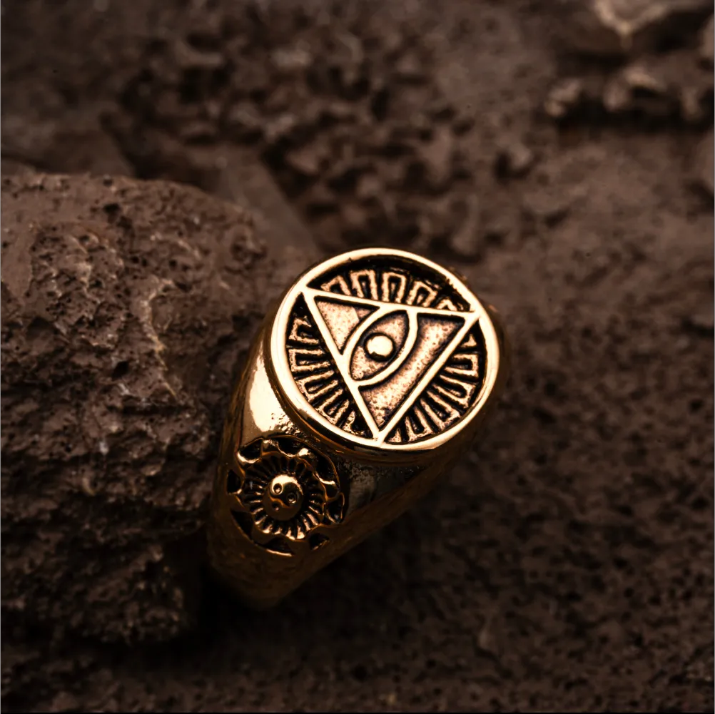 Gold Tone Horus Signet Ring Details 04