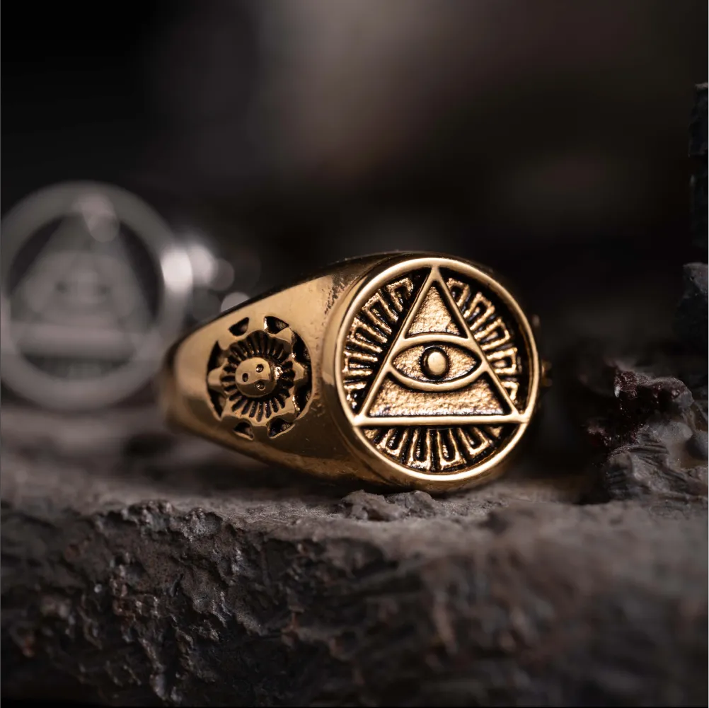 Gold Tone Horus Signet Ring Details 05