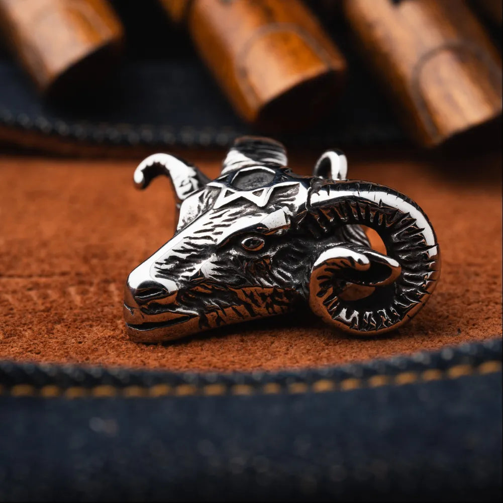 Gothic Goat Head Pendant Details 02