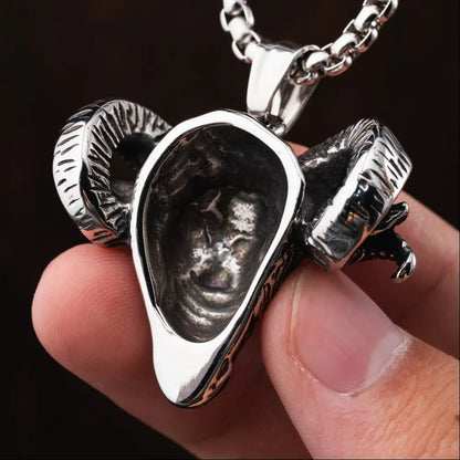 Gothic Goat Head Pendant Details 05