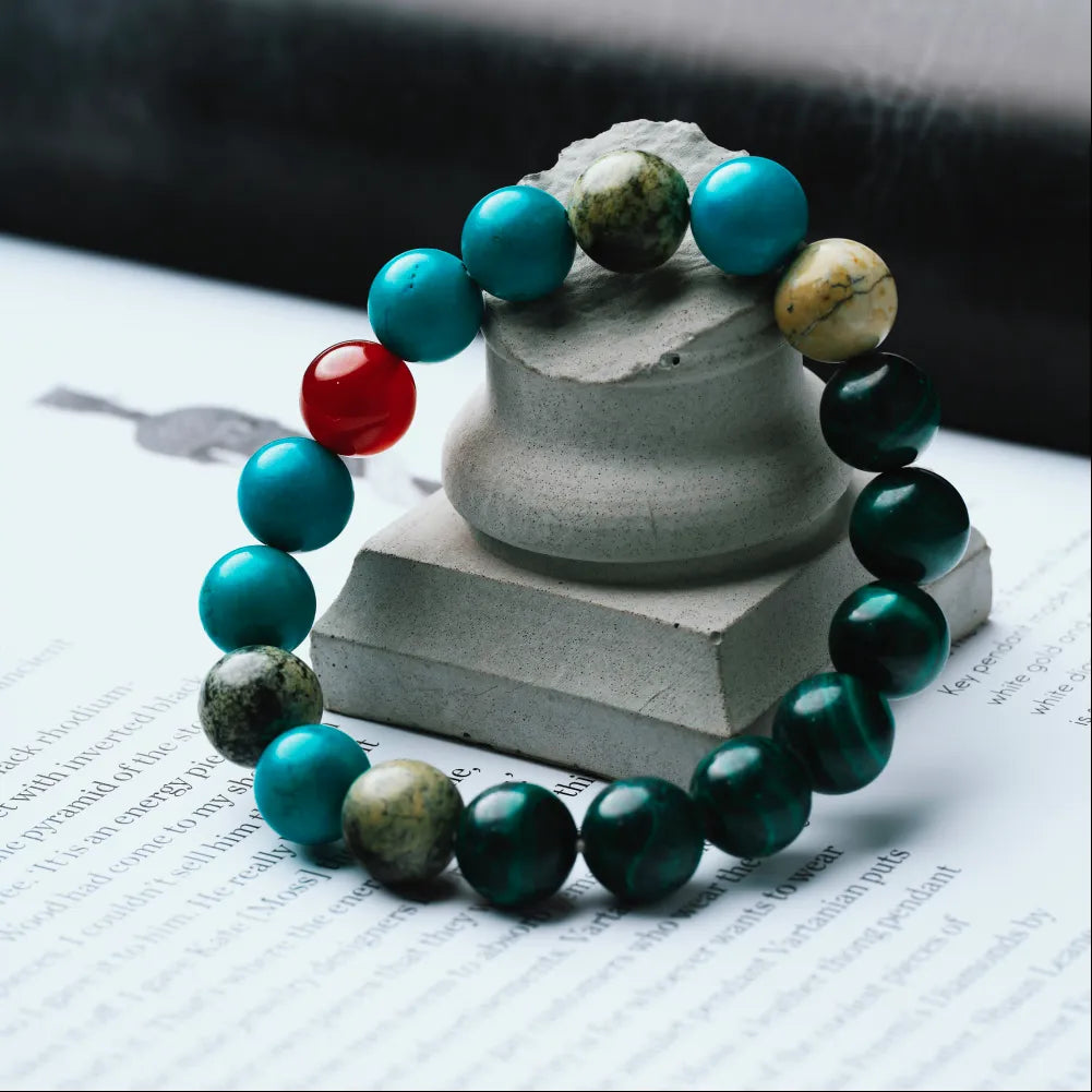 Heart of the Forest Bracelet Details 05