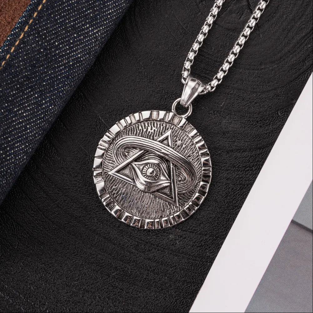 Horus Medallion Details 02