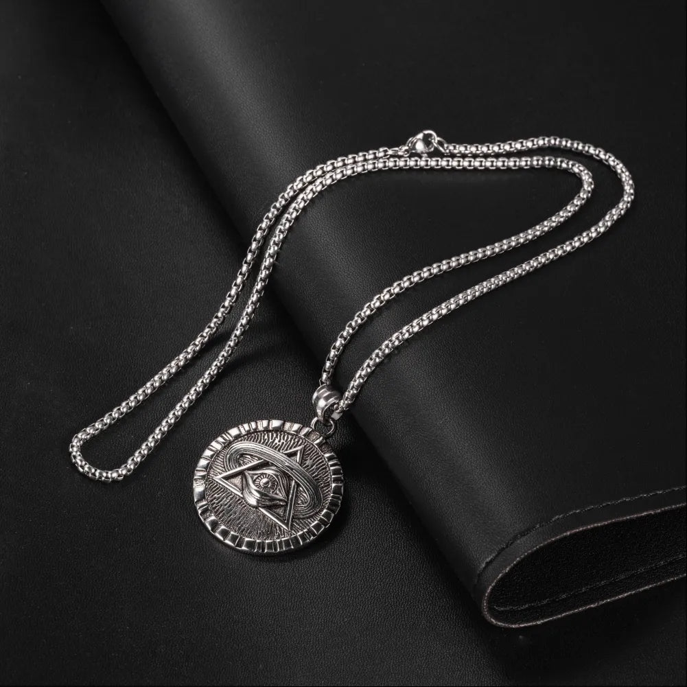 Horus Medallion Details 03