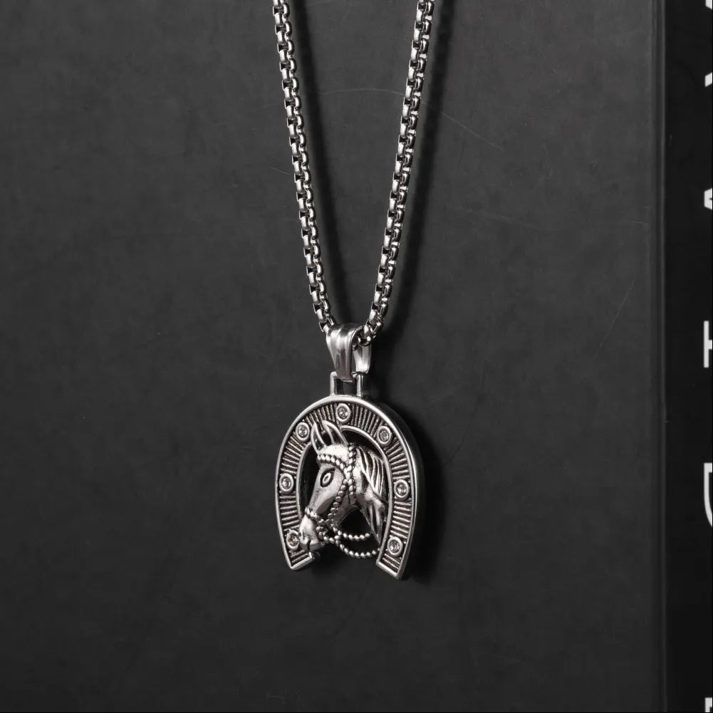 Iron Hoof Pendant Details 06