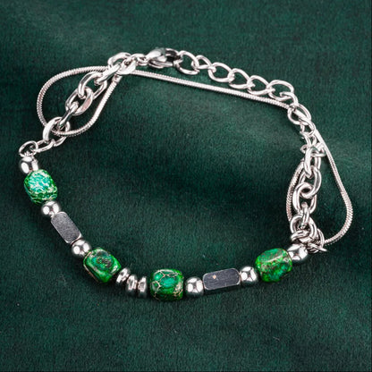 Lush Green Bracelet Details 05