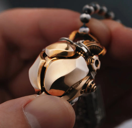 Mechanical Heart Pendant Details 02