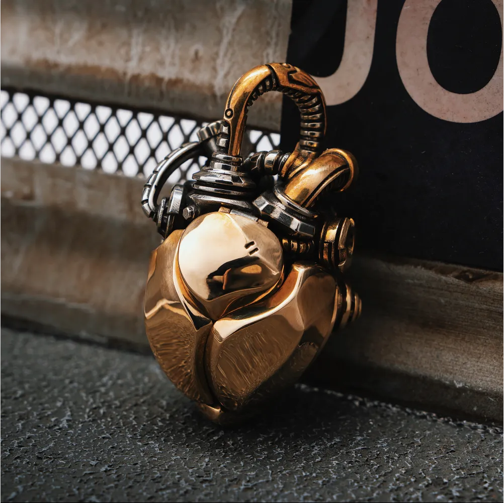 Mechanical Heart Pendant Details 10