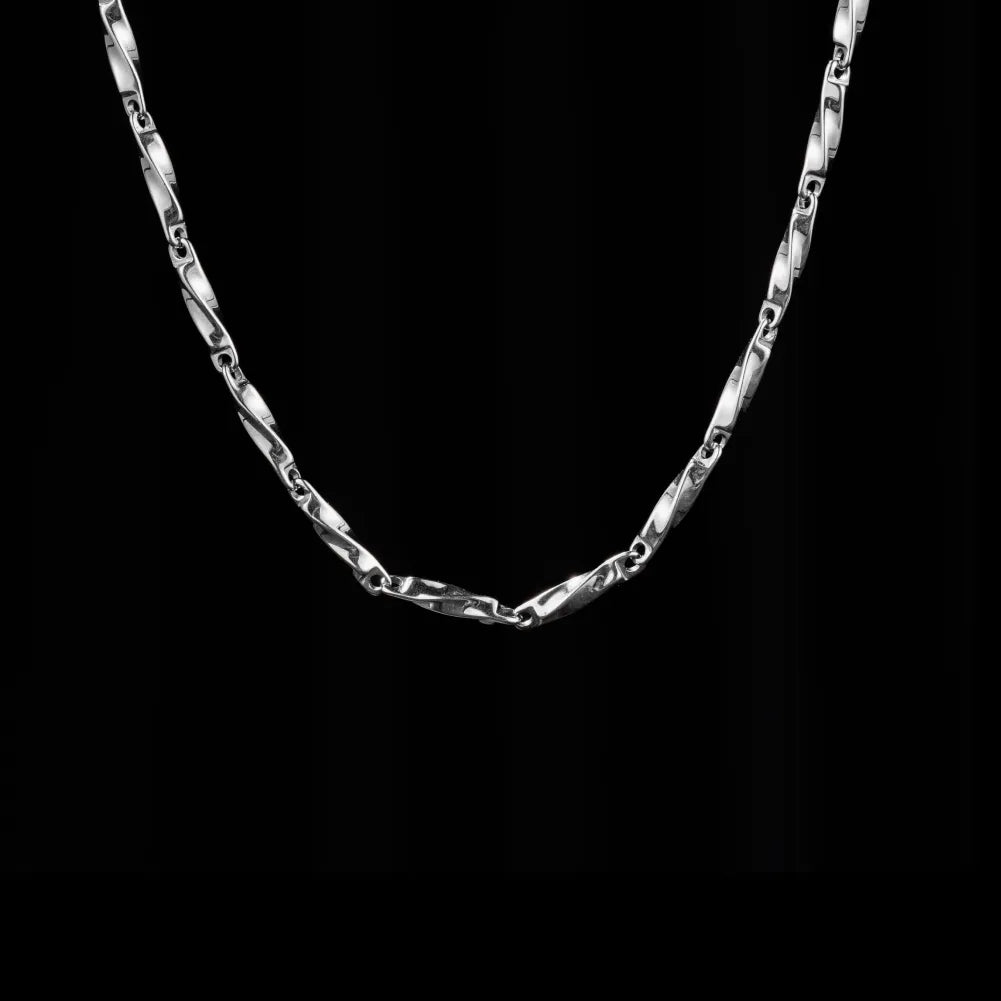 Mobius Chain Necklace Details 01