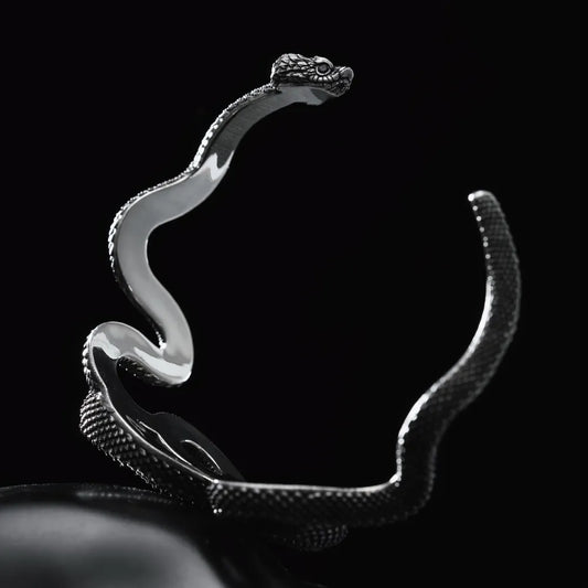 Ox.Silver Coiled Snake Bracelet Details 02