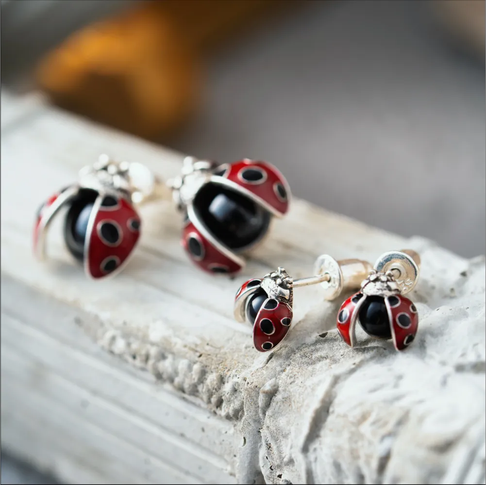 Ox.SIlver Ladybug Studs Details 06