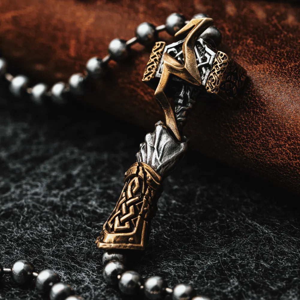 Thunder Hammer Chain Clasp Necklace