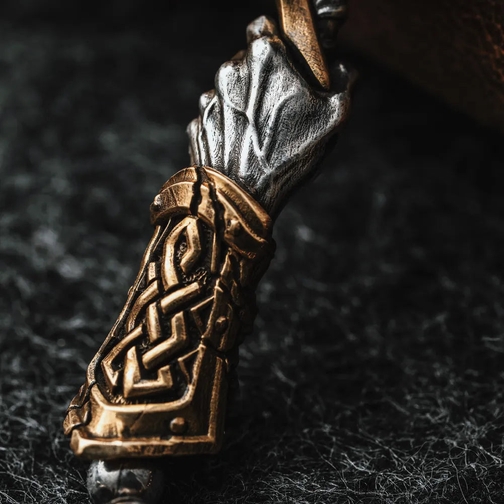 Thunder Hammer Chain Clasp Necklace