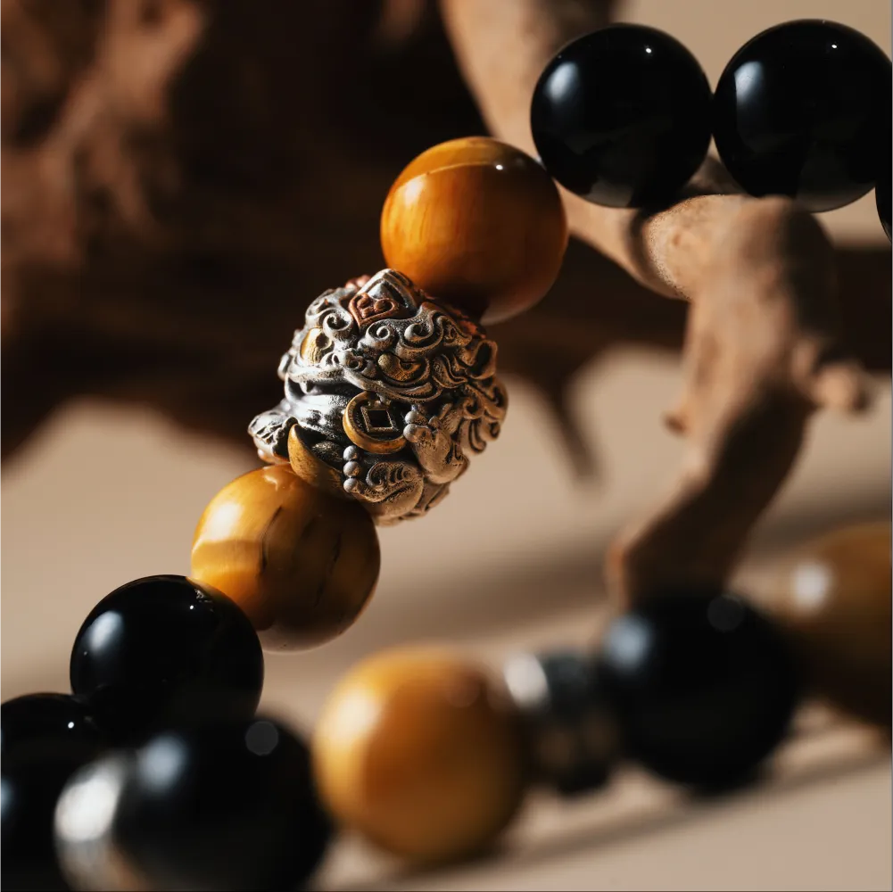 Radiant Shadow Pi Xiu Bracelet Details07