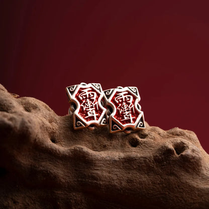 Rain Amulet Stud Earrings Details 01