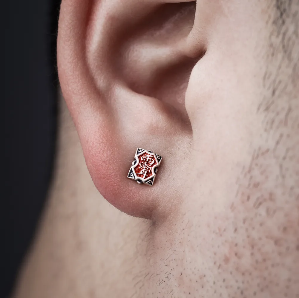 Rain Amulet Stud Earrings Details 08