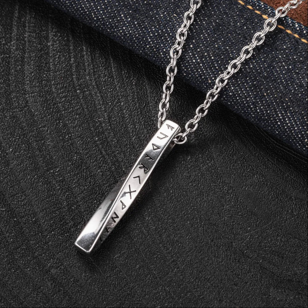 Rune Loop Pendant Details 02