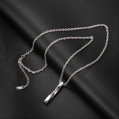 Rune Loop Pendant Details 03