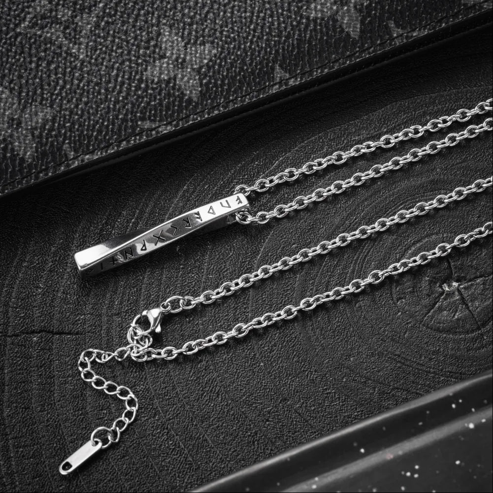 Rune Loop Pendant Details 05