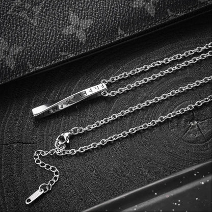 Rune Loop Pendant Details 05