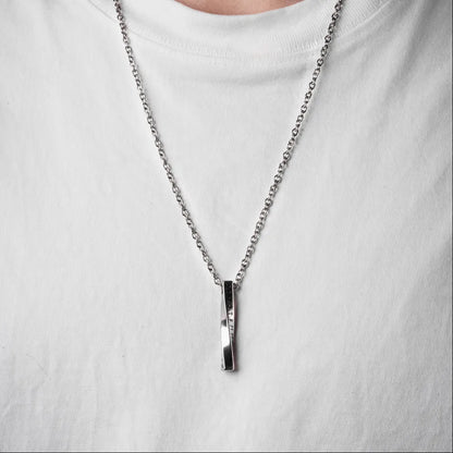 Rune Loop Pendant Details 07