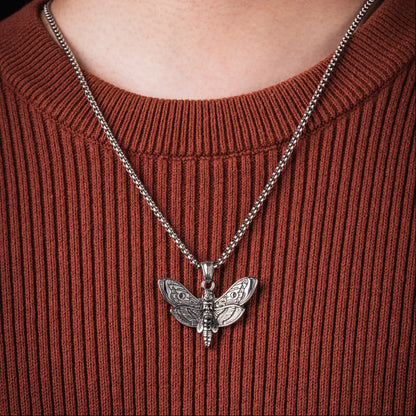 Skull Moth Pendant Details 08