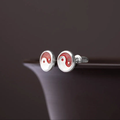 Taiji Stud Earrings Details 01