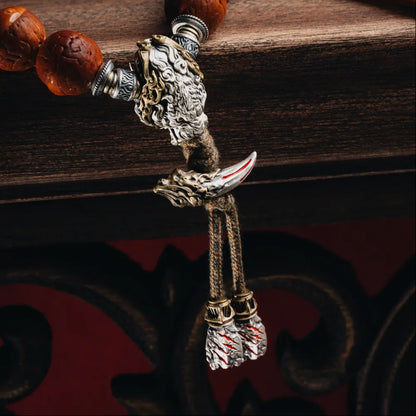 Tiger Fang Bracelet Accessory Details 01