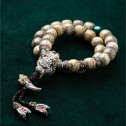 Tiger Fang Bracelet Accessory Details 06