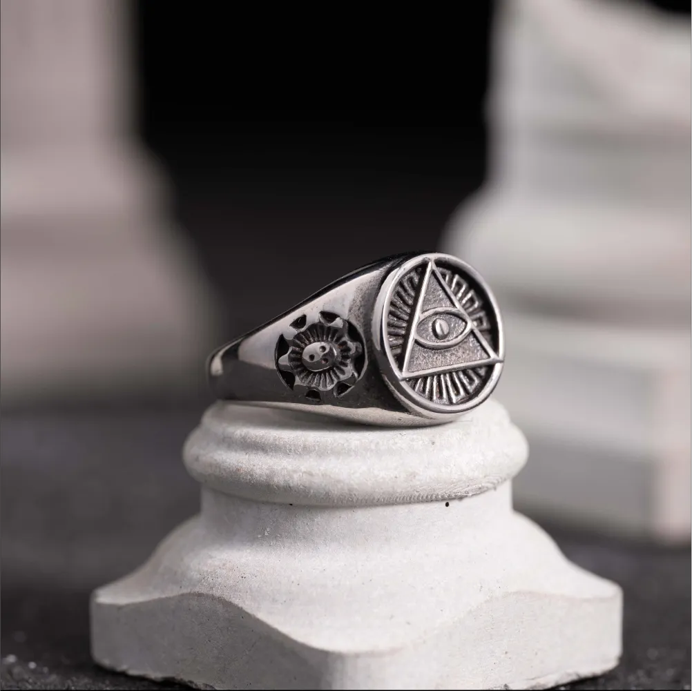 Titanium Steel Horus Signet Ring Details 05