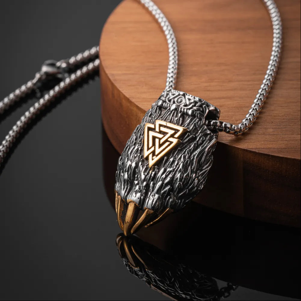Valknut Bear Claw Pendant Details 06