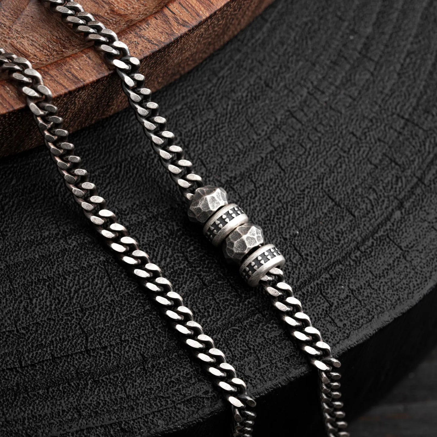 Victory Patterned Bead details08