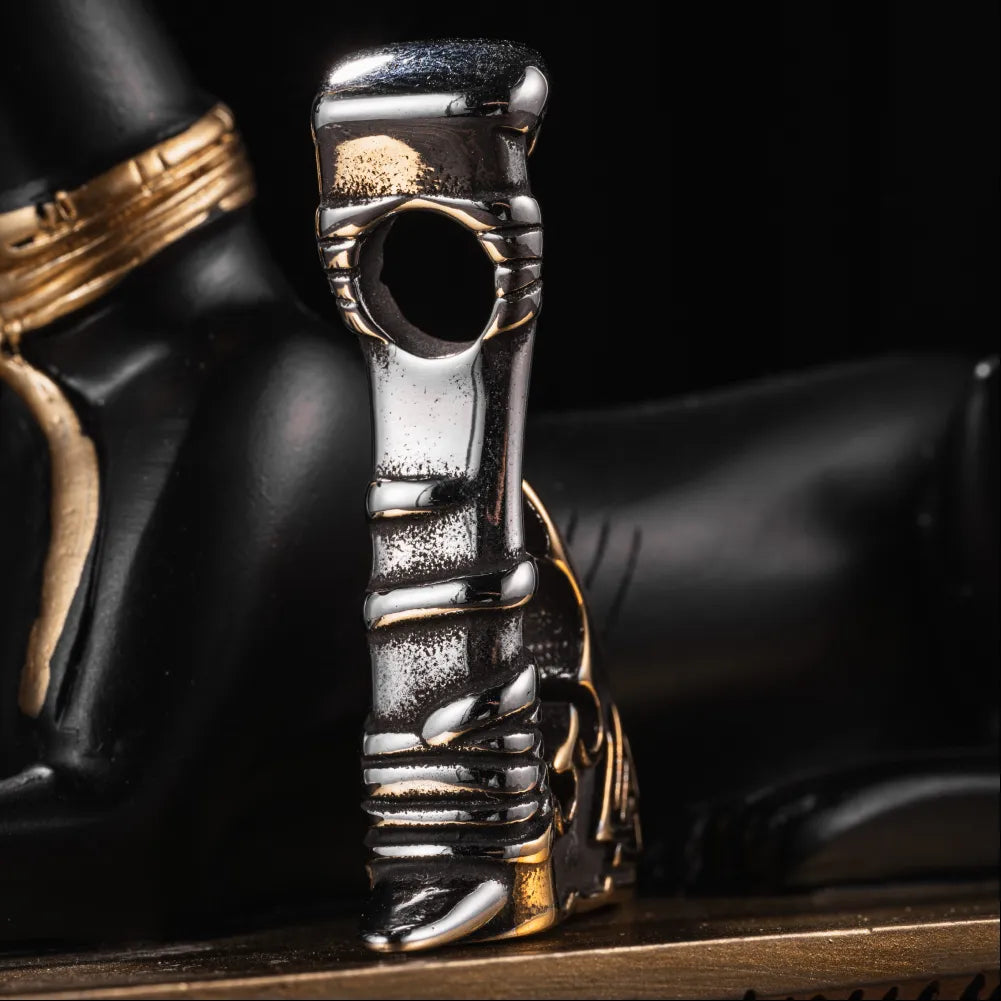 Viking Axe Pendant Details 04