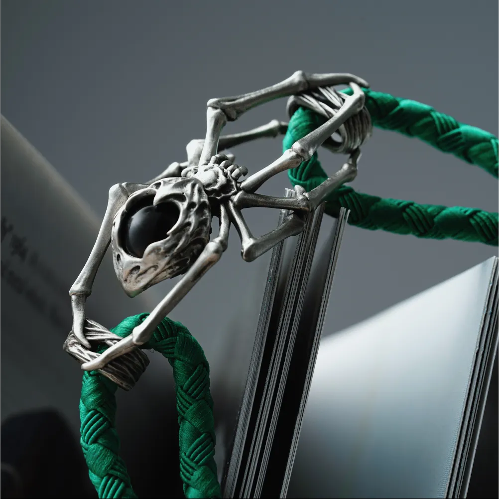 White Bronze Spider Rope Bracelet Details05