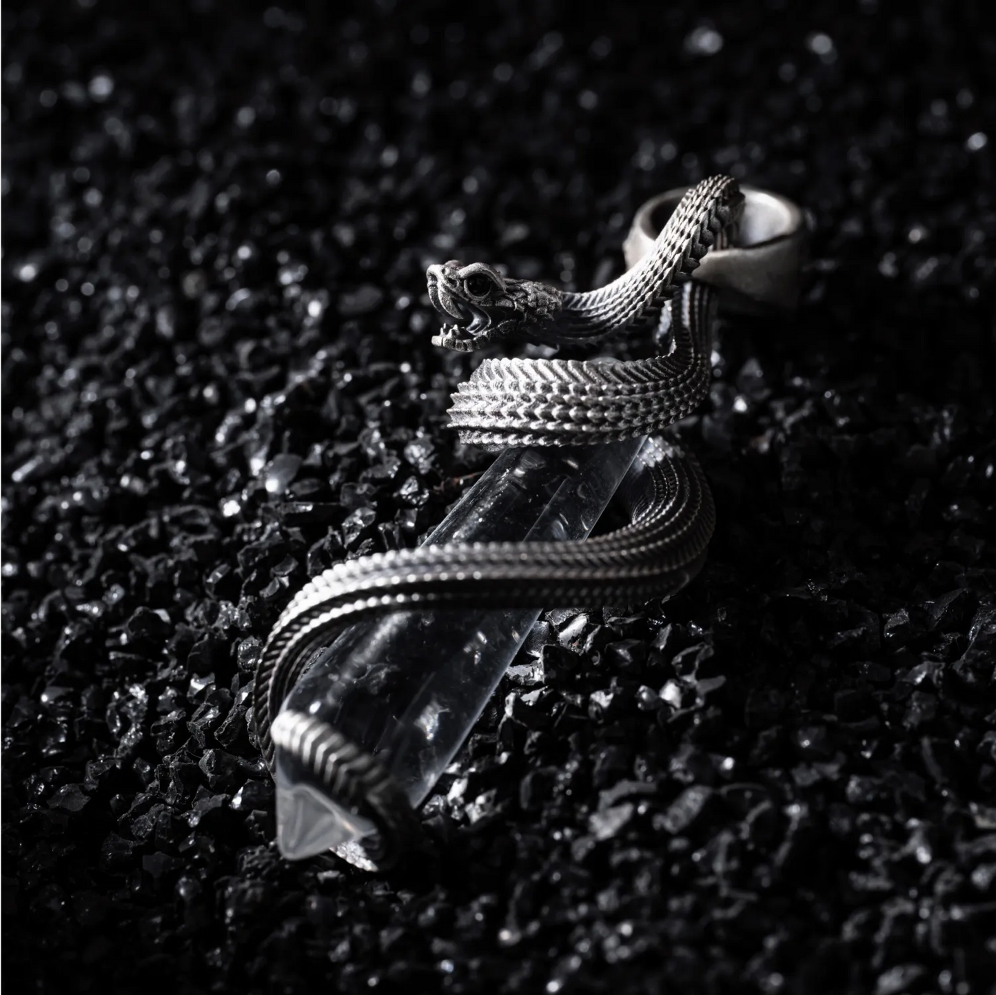 White Bronze Venoms Heart Pendant Details03