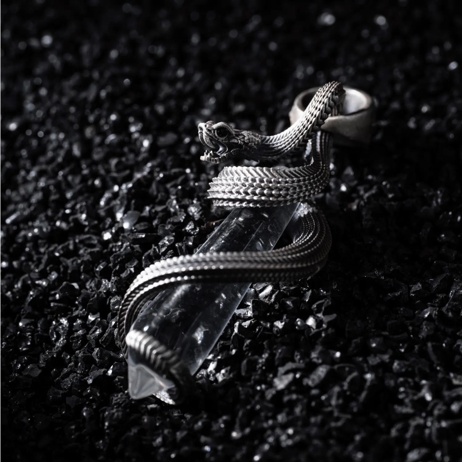 White Bronze Venoms Heart Pendant Details03