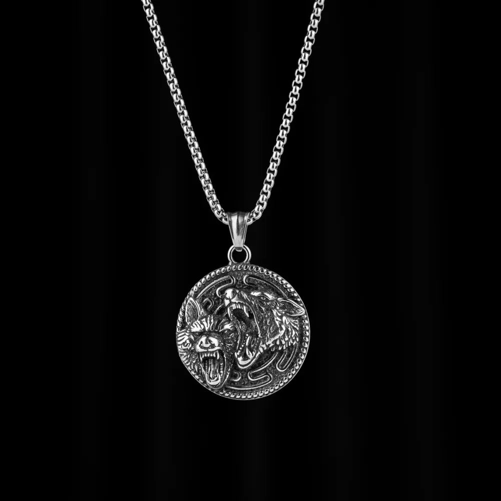 Wolf Head Pendant Details 01