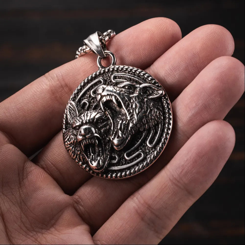 Wolf Head Pendant Details 04