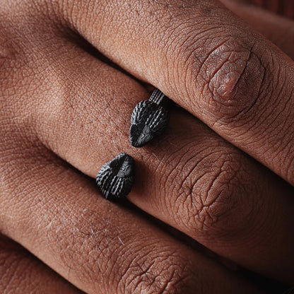 Black Amphisbaena Ring Details 03