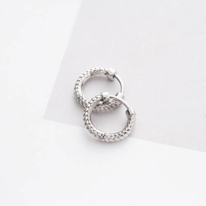 Customized Platinum Snake Skin Earrings Details 04