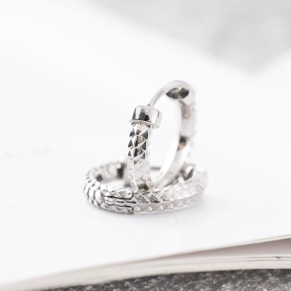 Customized Platinum Snake Skin Earrings Details 07