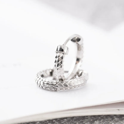 Customized Platinum Snake Skin Earrings Details 07