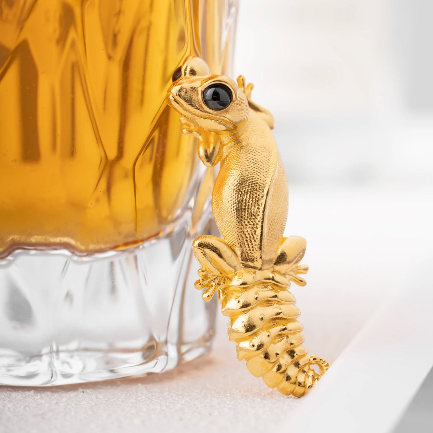 Knob Tail Gecko Brooch