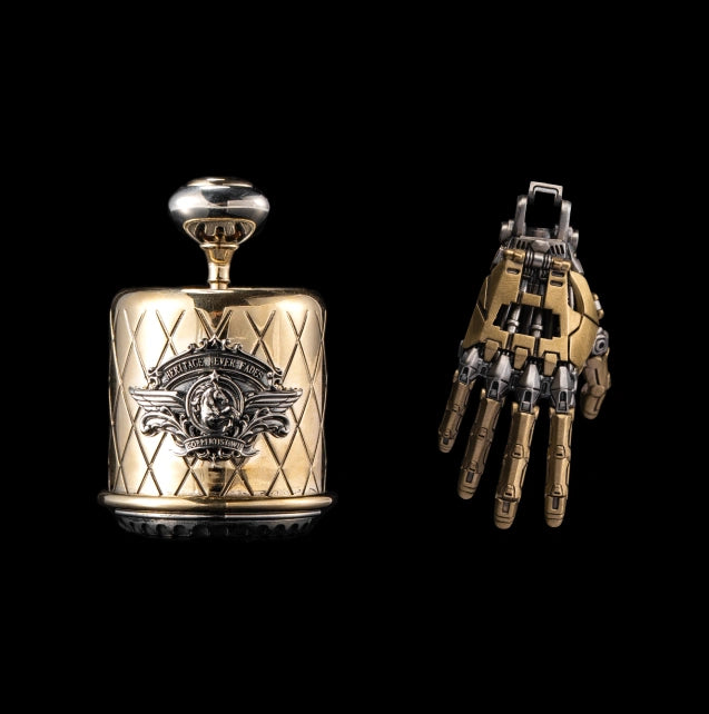 Heritage Gearshift Fidget with the right mechanical hand accessory