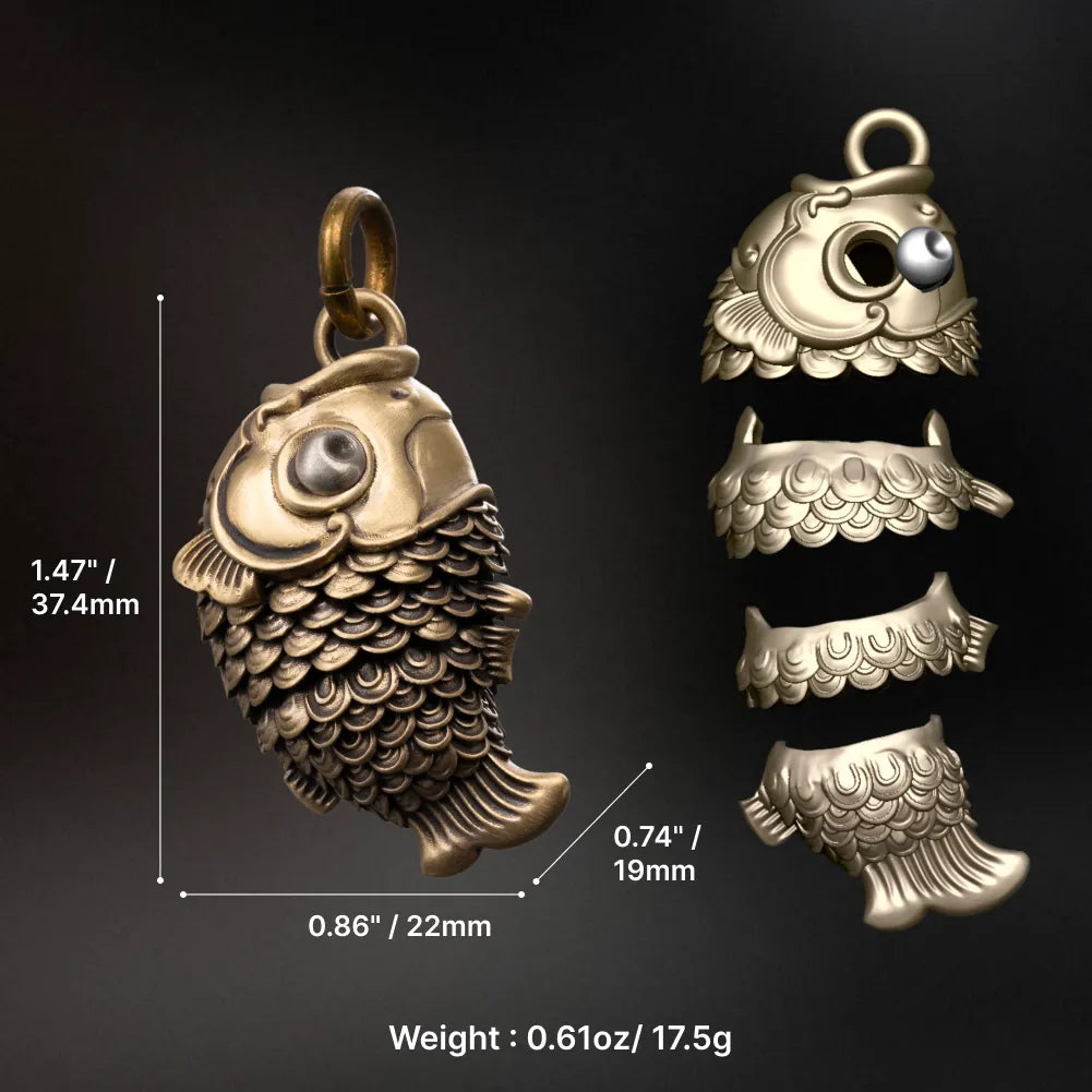 Dimensions, weight and articulated movement of the Koi fidget pendant