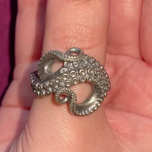 Octopus Ring showcace 1 from Customers