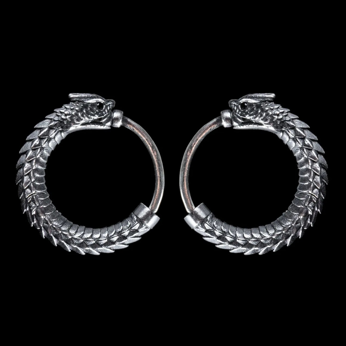 Ouroboros hoop earrings in Oxidized Silver / Pair