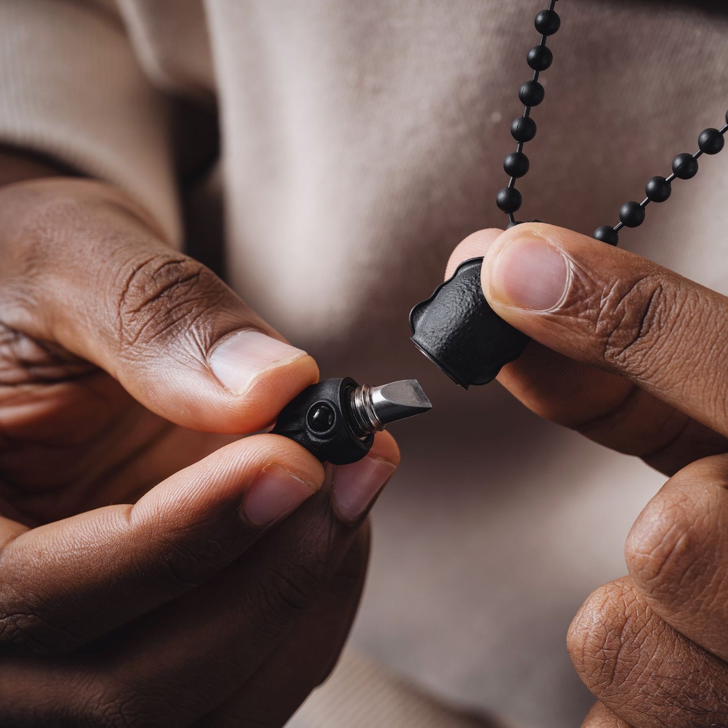 silver ouroboros earrings details 03